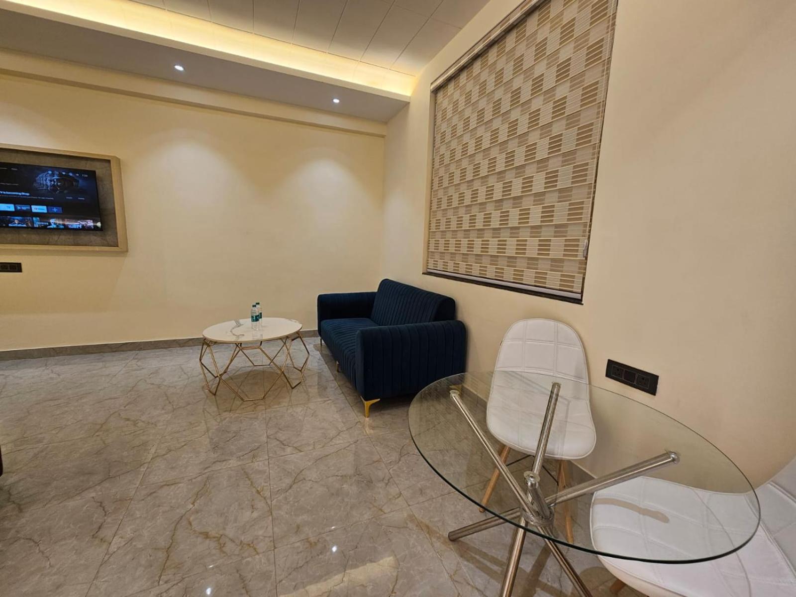 Hotel The Glass House Greater Noida Exterior foto